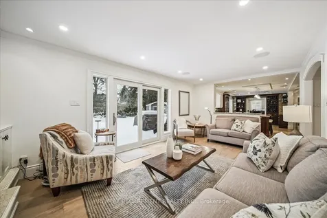 2305 Cheverie Street Oakville ON L6J 6C5