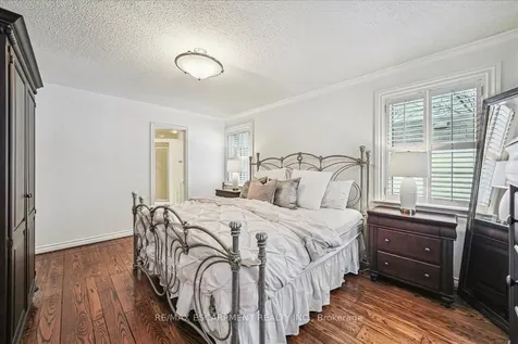 2305 Cheverie Street Oakville ON L6J 6C5