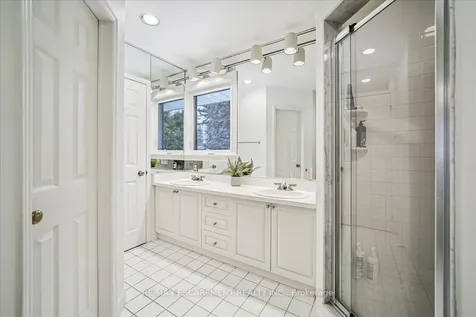 2305 Cheverie Street Oakville ON L6J 6C5