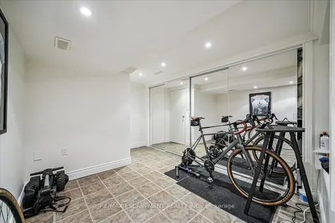 2305 Cheverie Street Oakville ON L6J 6C5