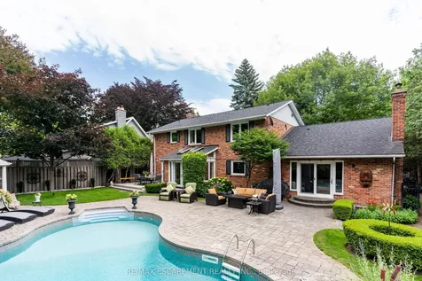 2305 Cheverie Street Oakville ON L6J 6C5