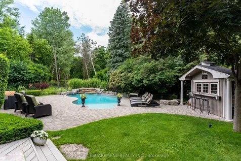 2305 Cheverie Street Oakville ON L6J 6C5