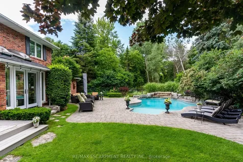 2305 Cheverie Street Oakville ON L6J 6C5