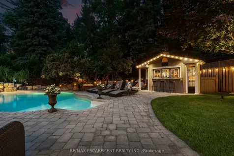 2305 Cheverie Street Oakville ON L6J 6C5