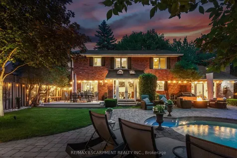 2305 Cheverie Street Oakville ON L6J 6C5