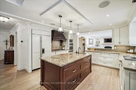 2305 Cheverie Street Oakville ON L6J 6C5