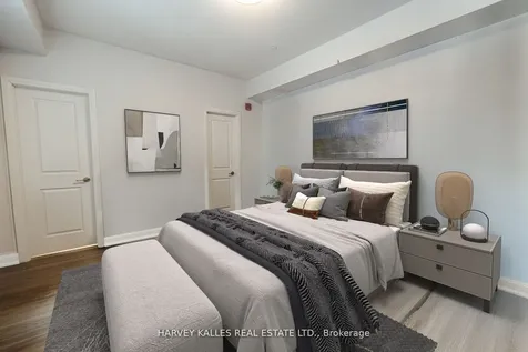 216 Oak Park Boulevard Oakville ON L6H 0K3