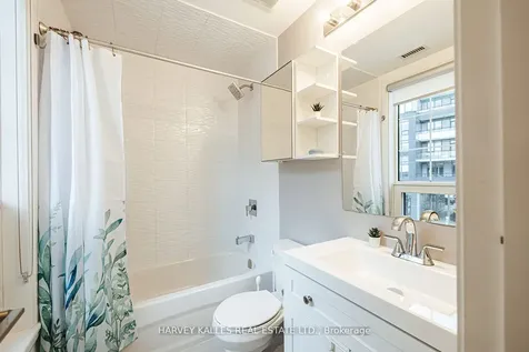 216 Oak Park Boulevard Oakville ON L6H 0K3