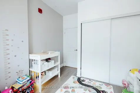 216 Oak Park Boulevard Oakville ON L6H 0K3