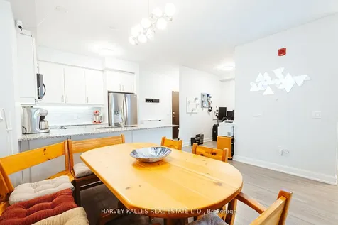 216 Oak Park Boulevard Oakville ON L6H 0K3