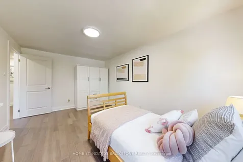 460 Aspen Forest Drive Oakville ON L6J 6H6