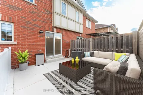 6 Flower Trail Brampton ON L6P 1P3