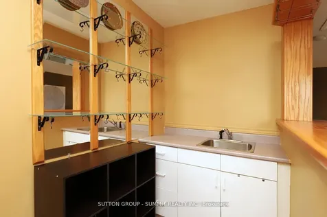 260 Glenashton Drive Oakville ON L6H 6H5