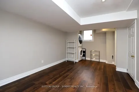 260 Glenashton Drive Oakville ON L6H 6H5