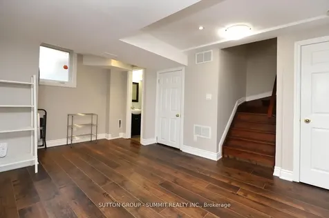 260 Glenashton Drive Oakville ON L6H 6H5