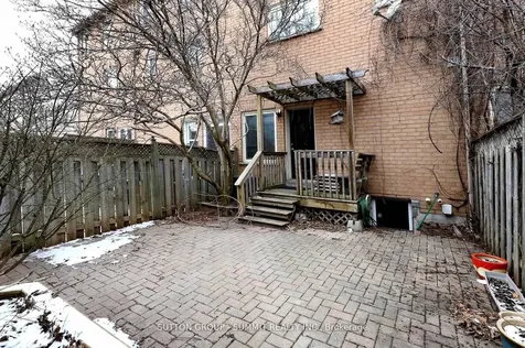260 Glenashton Drive Oakville ON L6H 6H5