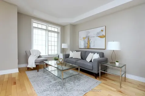 260 Glenashton Drive Oakville ON L6H 6H5