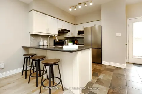 260 Glenashton Drive Oakville ON L6H 6H5