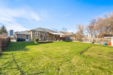 86 Dunbar Road Mississauga ON L5B 1G4