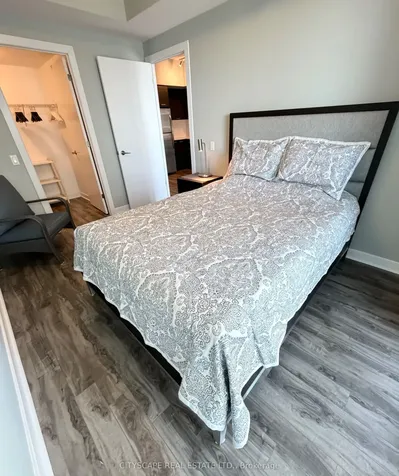 2220 Lakeshore Boulevard Toronto ON M8V 0C1