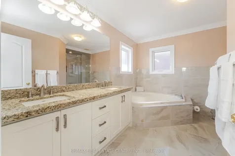 46 Lakefield Road Brampton ON L7A 1W6