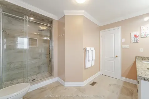 46 Lakefield Road Brampton ON L7A 1W6