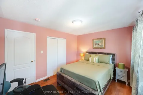 46 Lakefield Road Brampton ON L7A 1W6