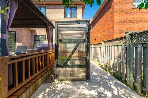 46 Lakefield Road Brampton ON L7A 1W6