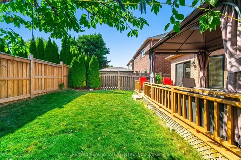 46 Lakefield Road Brampton ON L7A 1W6