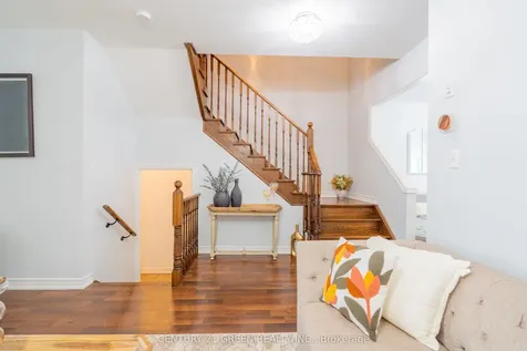 3243 Stoney Crescent Mississauga ON L5M 0V4