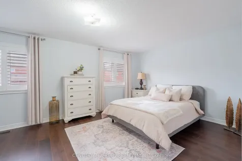 3243 Stoney Crescent Mississauga ON L5M 0V4