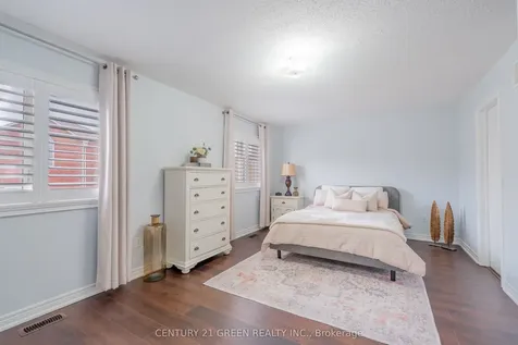 3243 Stoney Crescent Mississauga ON L5M 0V4