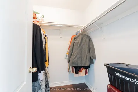 3243 Stoney Crescent Mississauga ON L5M 0V4