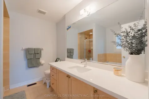3243 Stoney Crescent Mississauga ON L5M 0V4