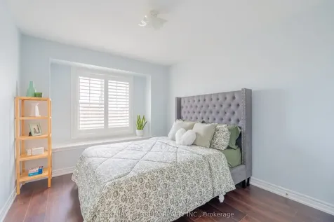 3243 Stoney Crescent Mississauga ON L5M 0V4