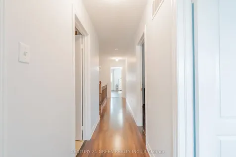 3243 Stoney Crescent Mississauga ON L5M 0V4