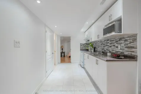 3243 Stoney Crescent Mississauga ON L5M 0V4