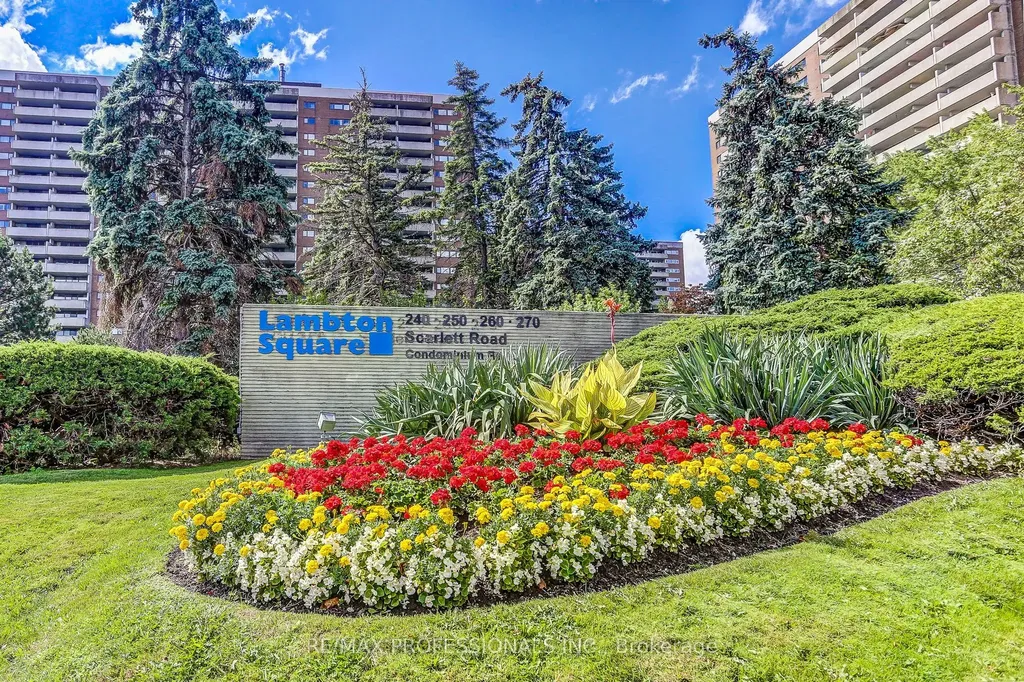 240 Scarlett Road Toronto ON M6N 4X4