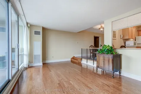 240 Scarlett Road Toronto ON M6N 4X4