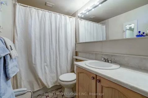 240 Scarlett Road Toronto ON M6N 4X4