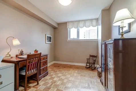 240 Scarlett Road Toronto ON M6N 4X4
