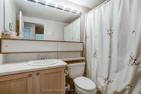240 Scarlett Road Toronto ON M6N 4X4
