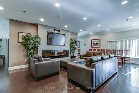 240 Scarlett Road Toronto ON M6N 4X4