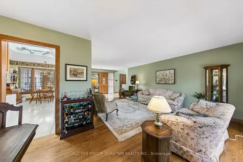 1431 Queen Victoria Avenue Mississauga ON L5H 3H2