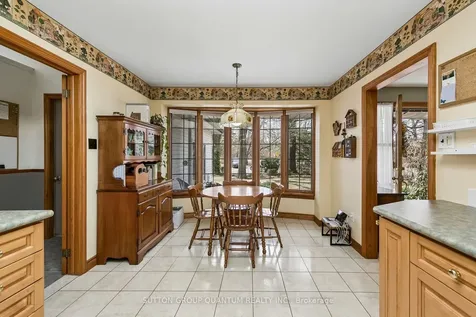 1431 Queen Victoria Avenue Mississauga ON L5H 3H2