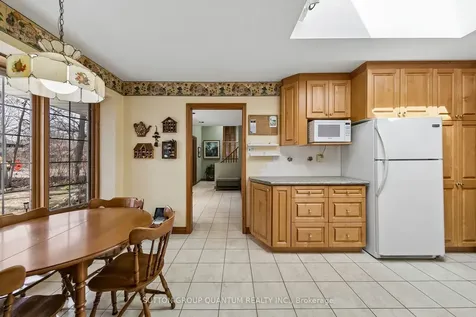 1431 Queen Victoria Avenue Mississauga ON L5H 3H2