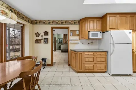 1431 Queen Victoria Avenue Mississauga ON L5H 3H2