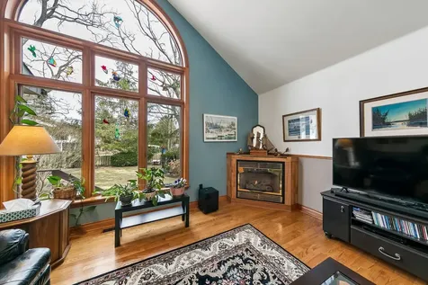 1431 Queen Victoria Avenue Mississauga ON L5H 3H2