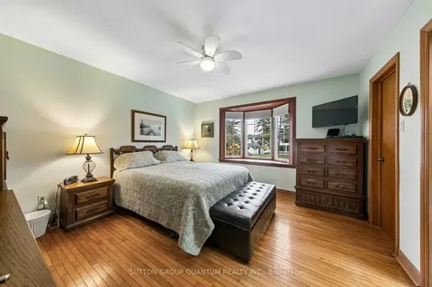 1431 Queen Victoria Avenue Mississauga ON L5H 3H2
