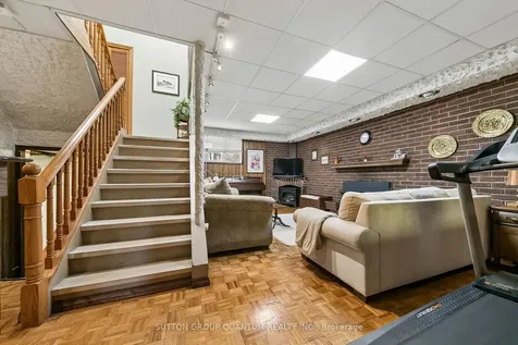 1431 Queen Victoria Avenue Mississauga ON L5H 3H2